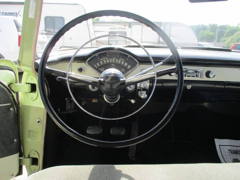 Chevrolet-1956-green-17