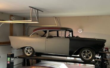 Chevrolet-1957-grey