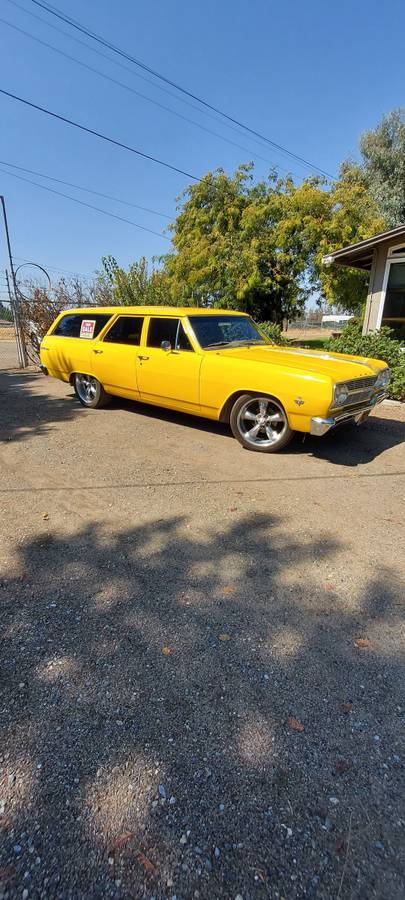 Chevrolet-1965-yellow