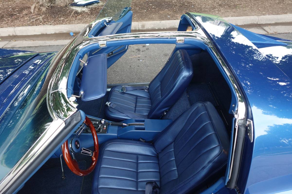 Chevrolet-1968-blue-14