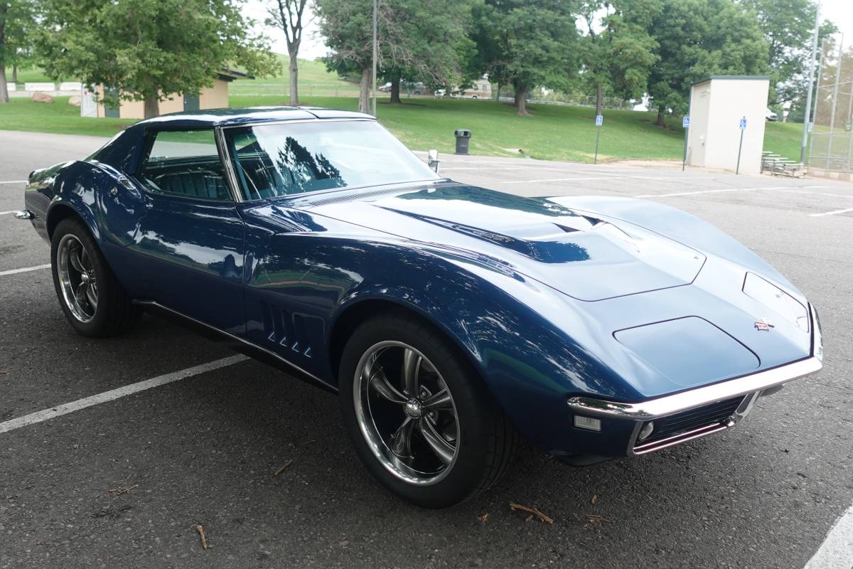 Chevrolet-1968-blue-21