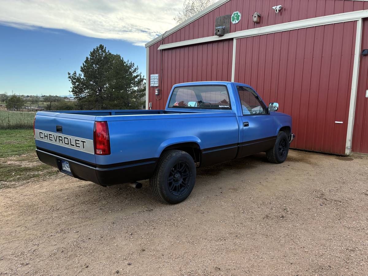 Chevrolet-1988-blue-1