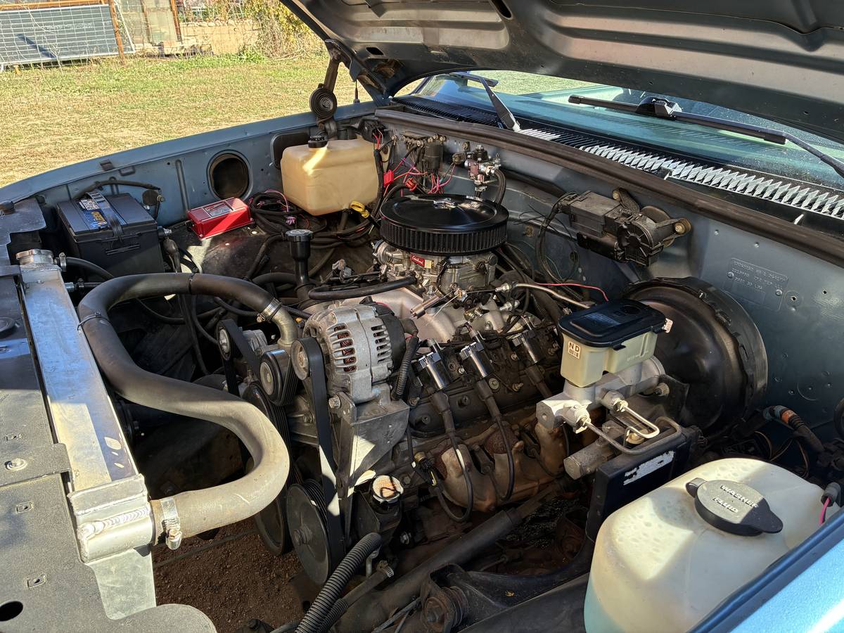 Chevrolet-1988-blue-11