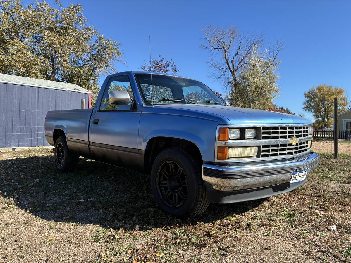 Chevrolet-1988-blue-13