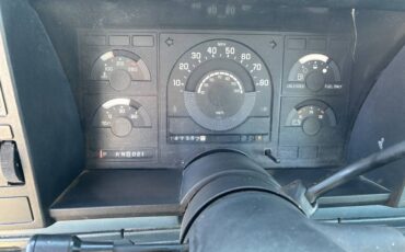 Chevrolet-1988-blue-17