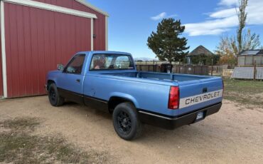 Chevrolet-1988-blue-2