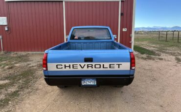 Chevrolet-1988-blue-7