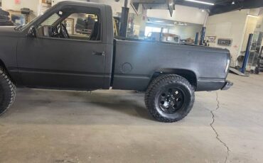 Chevrolet-1990-black-2