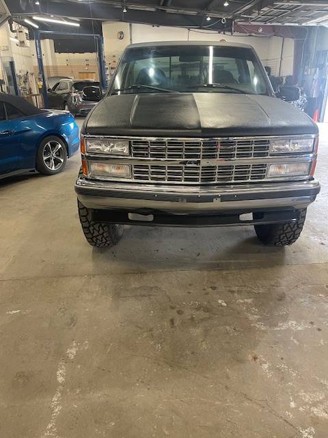 Chevrolet-1990-black