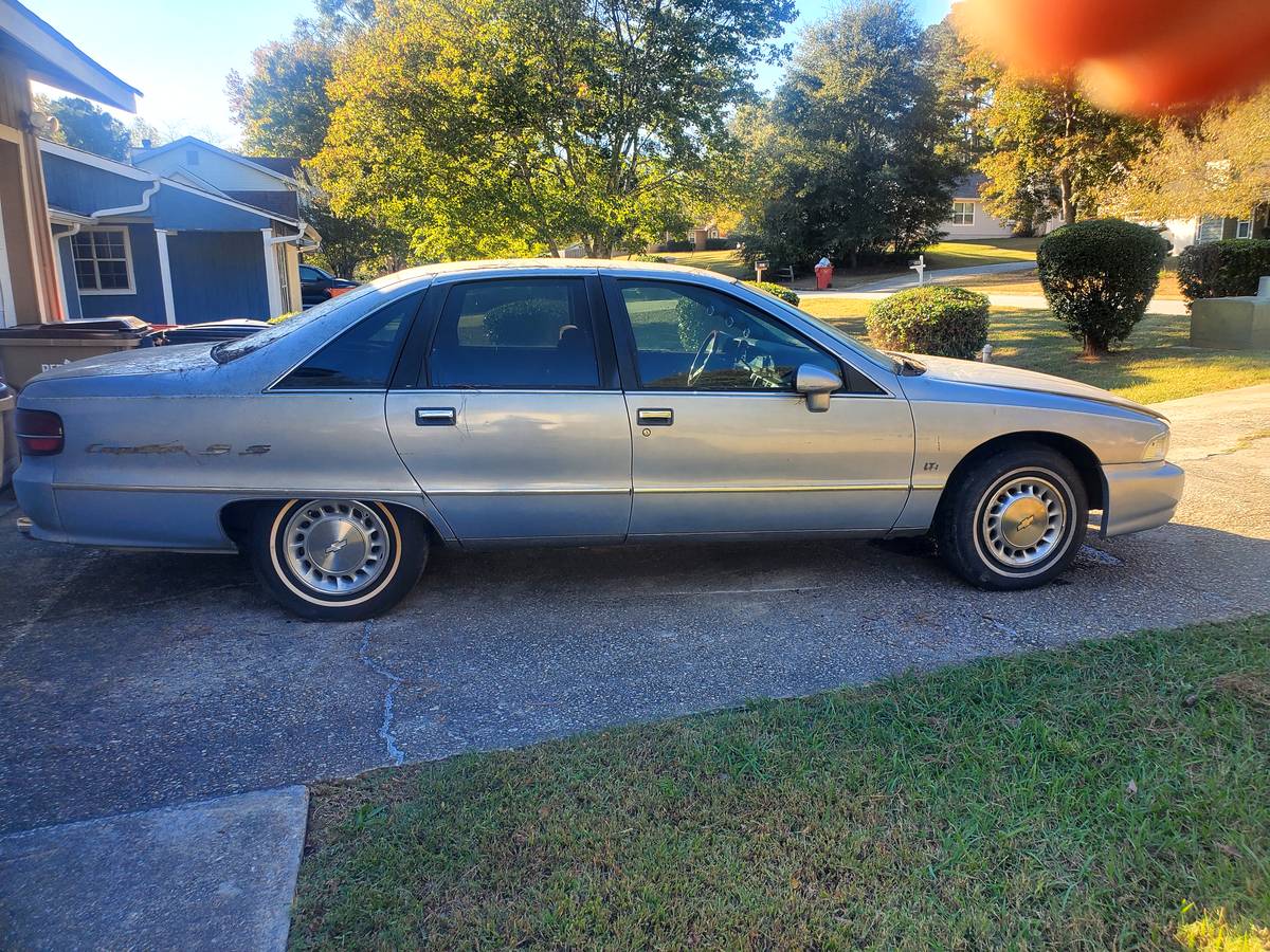 Chevrolet-1991-silver-6