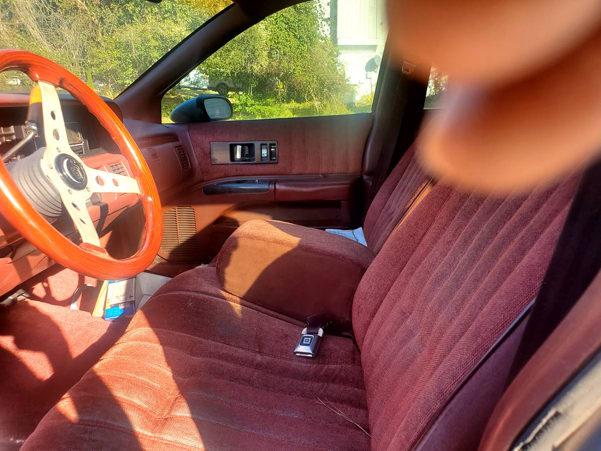 Chevrolet-1991-silver-8