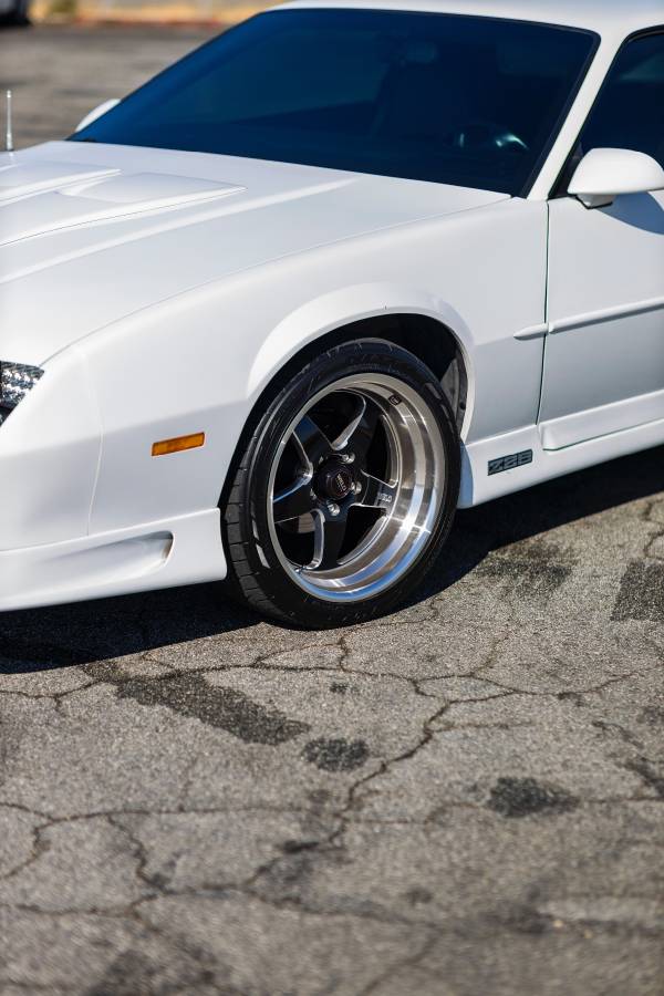 Chevrolet-1991-white-1
