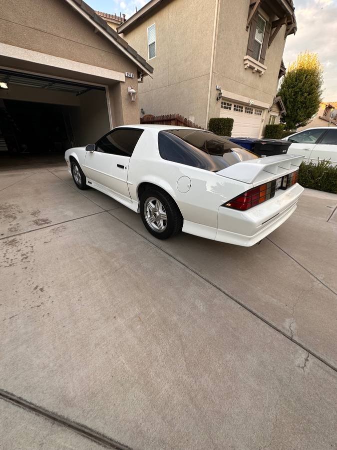 Chevrolet-1991-white-9