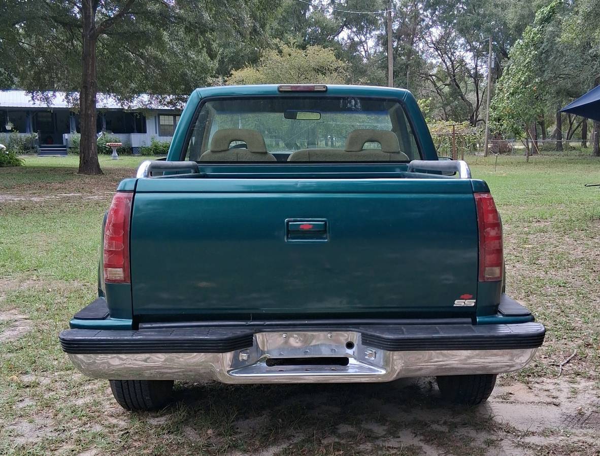 Chevrolet-1996-green-4