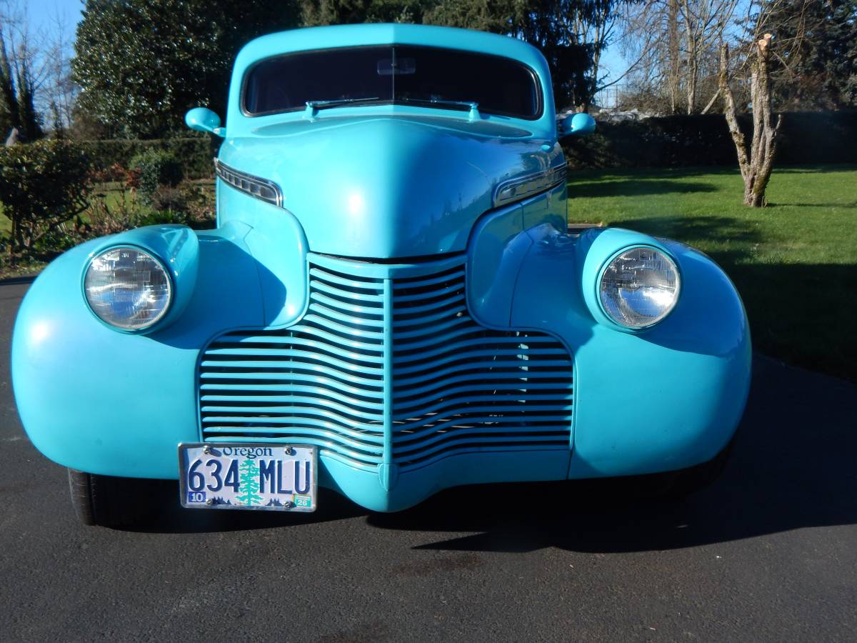 Chevrolet-2-door-sedan-1940-custom-5