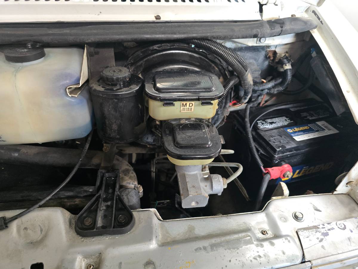 Chevrolet-20-cargo-van-1991-white-20