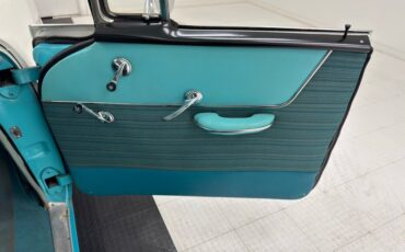 Chevrolet-210-1956-India-Ivory-Turquoise-10