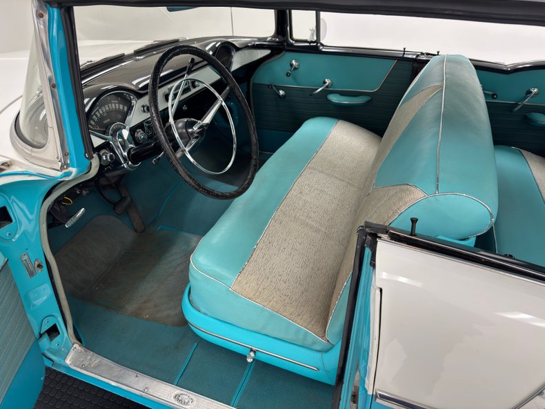 Chevrolet-210-1956-India-Ivory-Turquoise-13