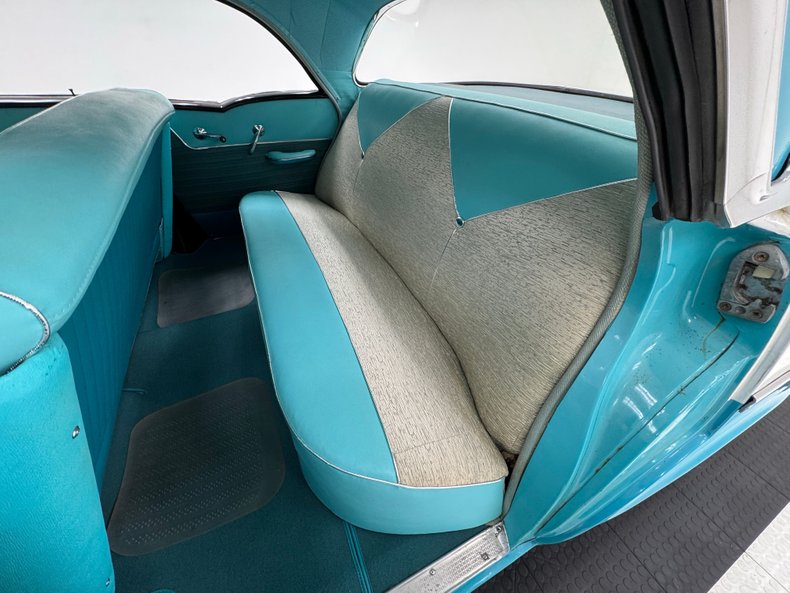 Chevrolet-210-1956-India-Ivory-Turquoise-14