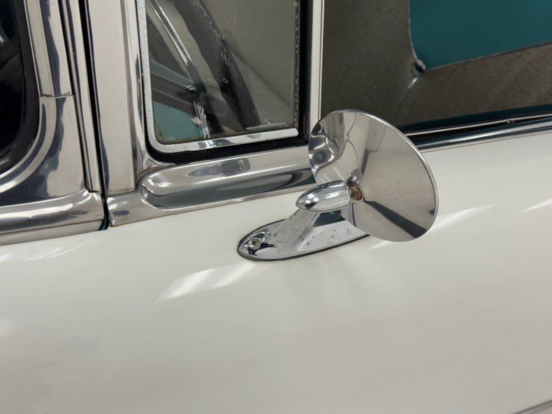 Chevrolet-210-1956-India-Ivory-Turquoise-30