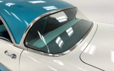 Chevrolet-210-1956-India-Ivory-Turquoise-32