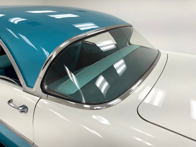 Chevrolet-210-1956-India-Ivory-Turquoise-32