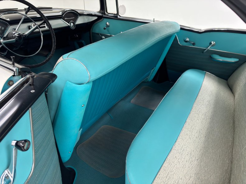 Chevrolet-210-1956-India-Ivory-Turquoise-39