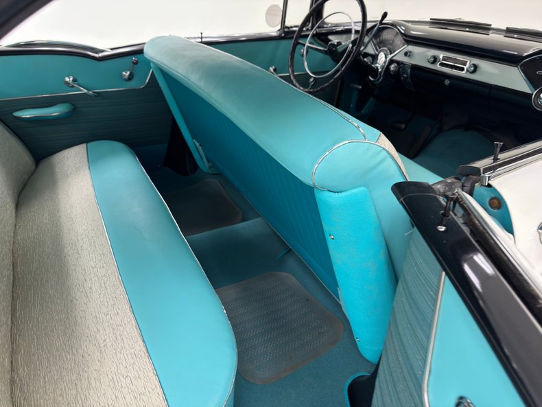 Chevrolet-210-1956-India-Ivory-Turquoise-41