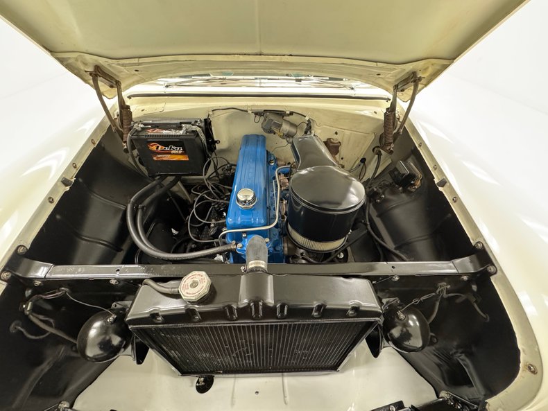 Chevrolet-210-1956-India-Ivory-Turquoise-48