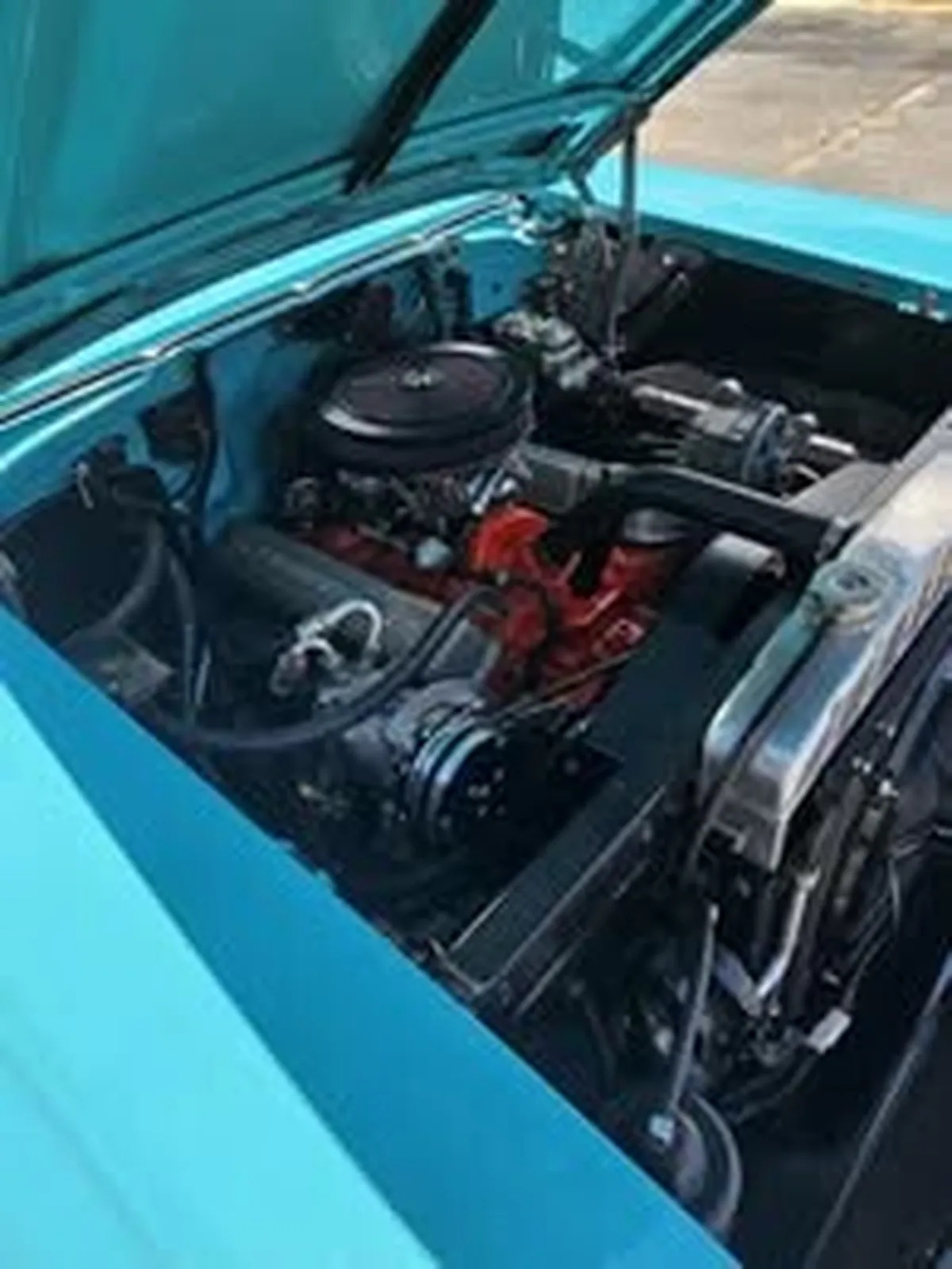 Chevrolet-210-1957-Turquoise-amp-White-Light-Blue-amp-White-11