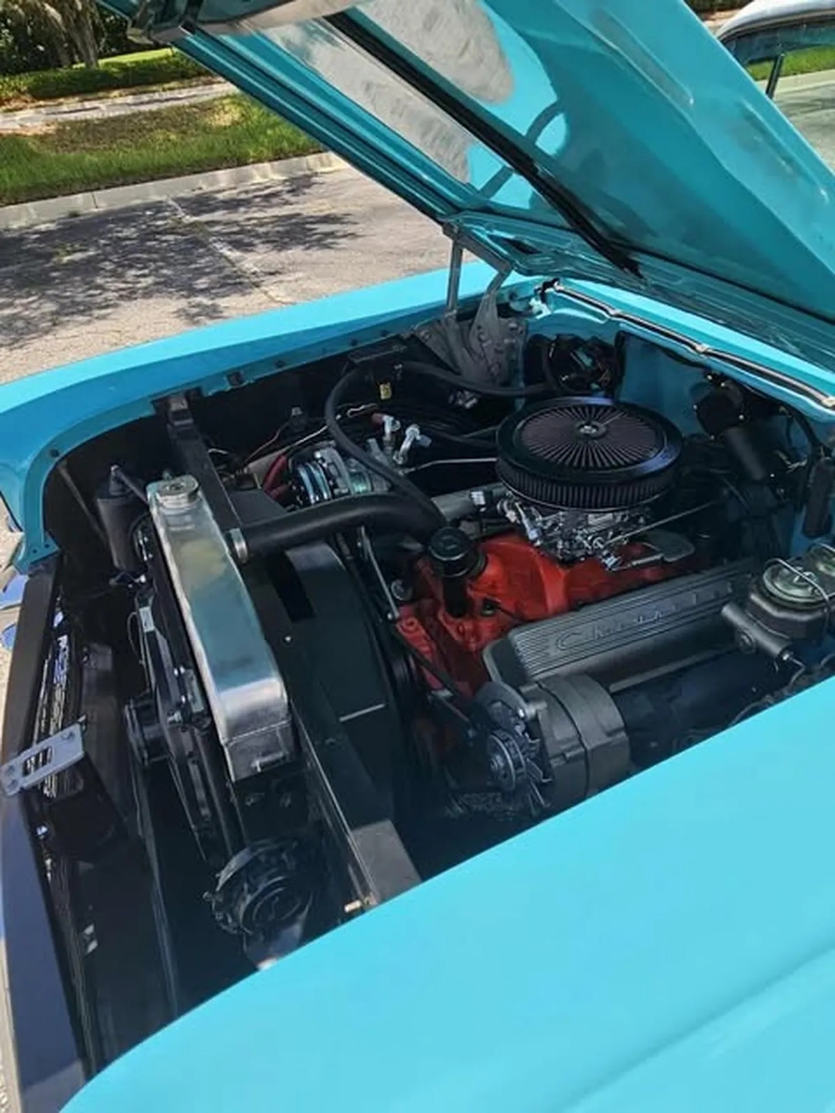 Chevrolet-210-1957-Turquoise-amp-White-Light-Blue-amp-White-12