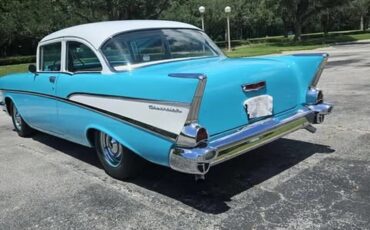 Chevrolet-210-1957-Turquoise-amp-White-Light-Blue-amp-White-15