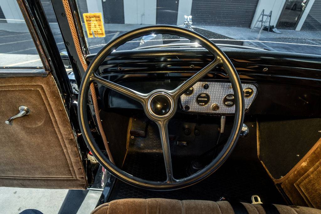 Chevrolet-3-window-coupe-1931-7
