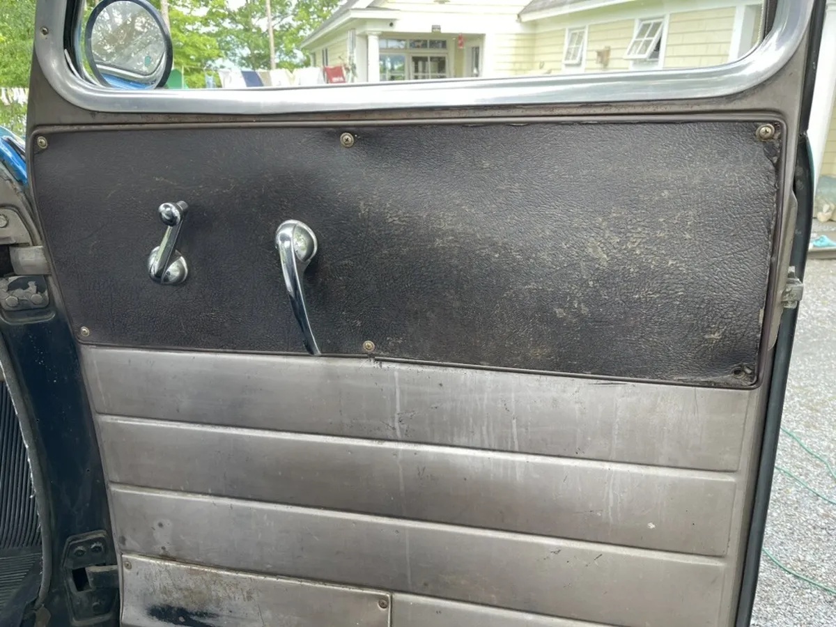 Chevrolet-3100-1950-Blue-Original-Brown-14