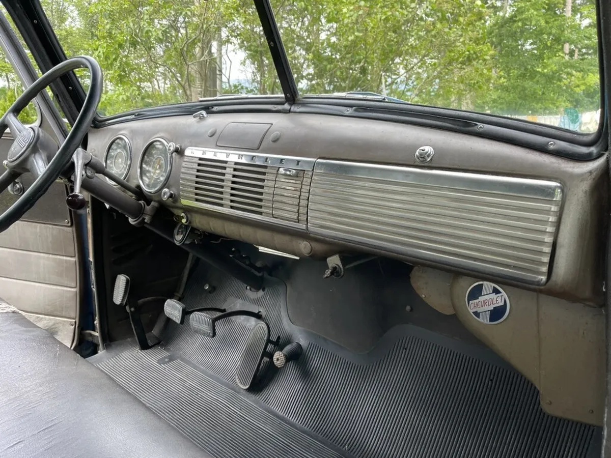 Chevrolet-3100-1950-Blue-Original-Brown-2