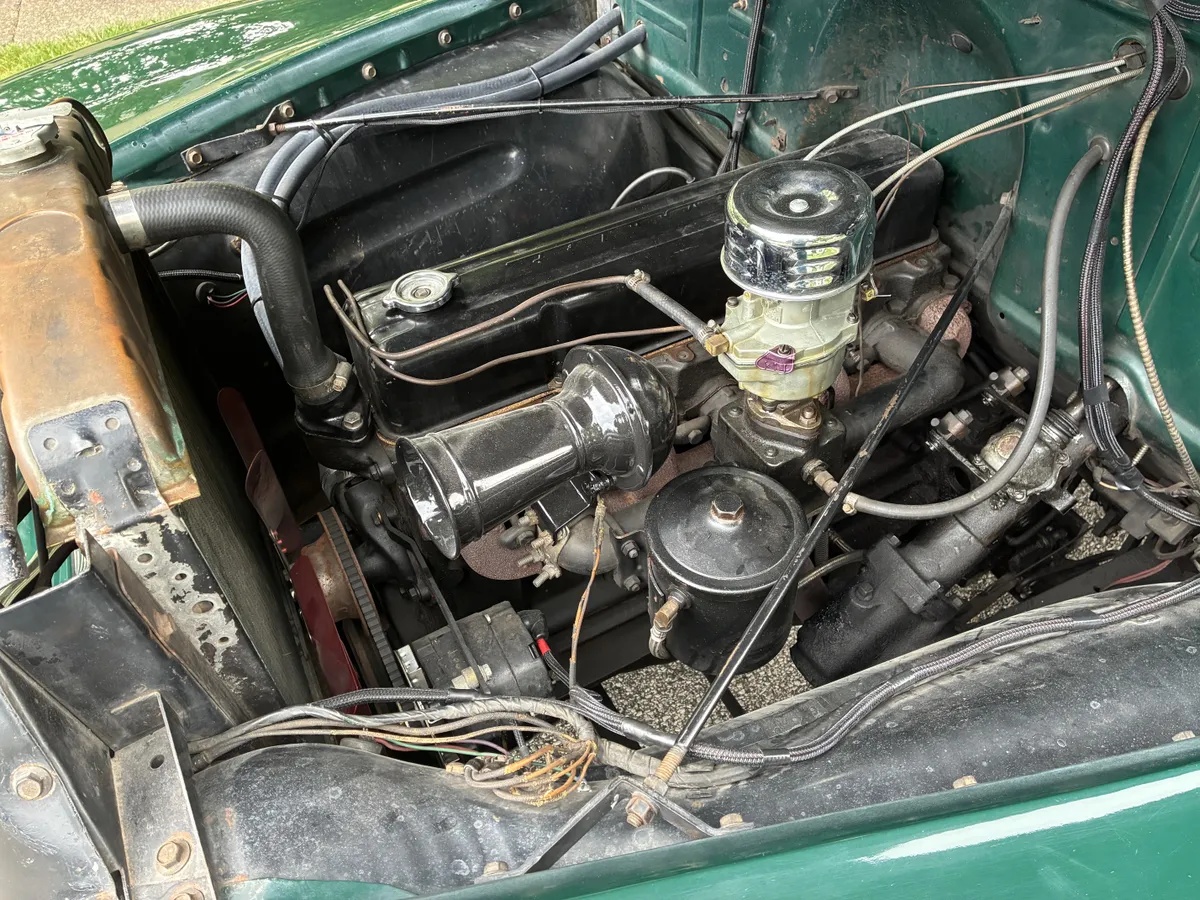 Chevrolet-3100-1951-Dark-Green-Tan-10