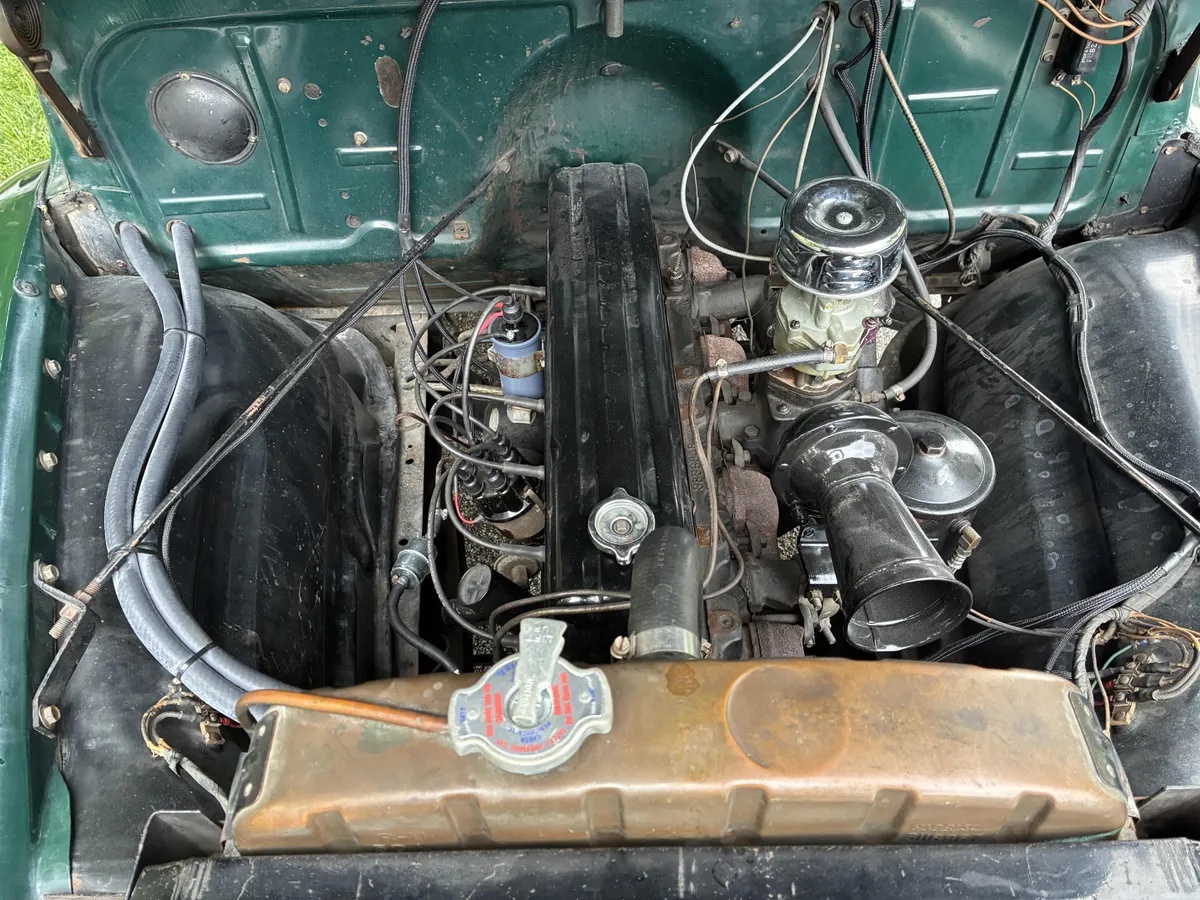 Chevrolet-3100-1951-Dark-Green-Tan-11