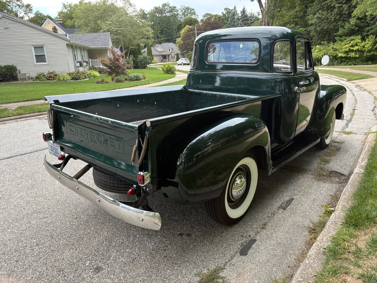 Chevrolet-3100-1951-Dark-Green-Tan-15