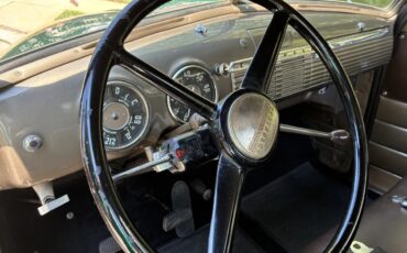 Chevrolet-3100-1951-Dark-Green-Tan-4