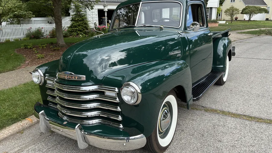 Chevrolet-3100-1951-Dark-Green-Tan-4