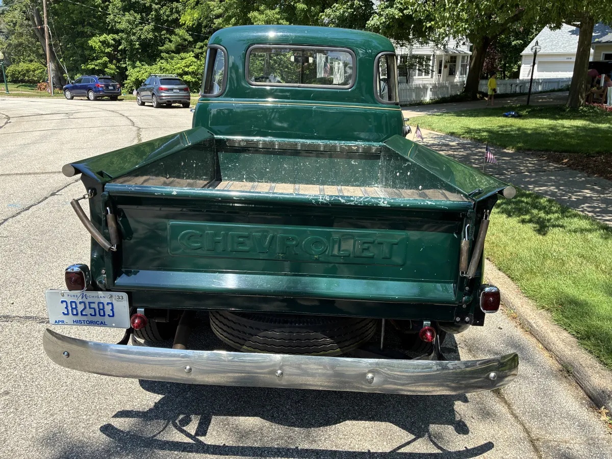 Chevrolet-3100-1951-Dark-Green-Tan-8