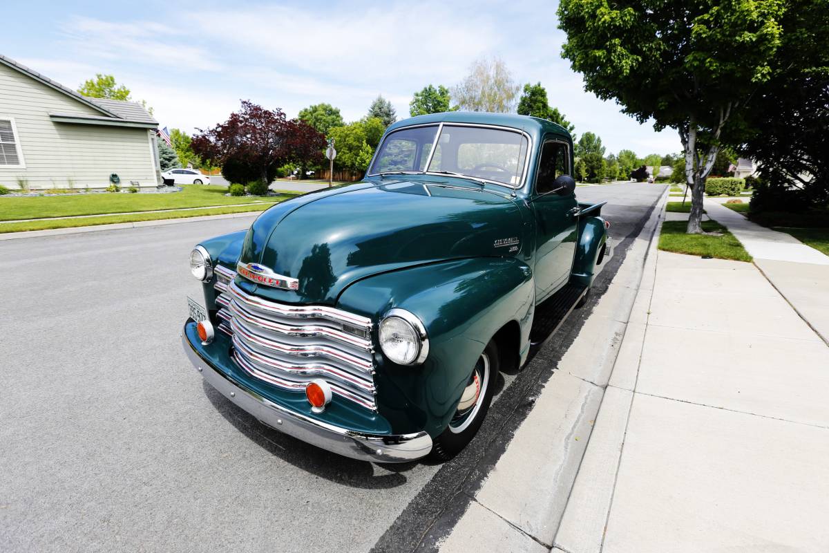 Chevrolet-3100-5-window-pickup-1950-green-1