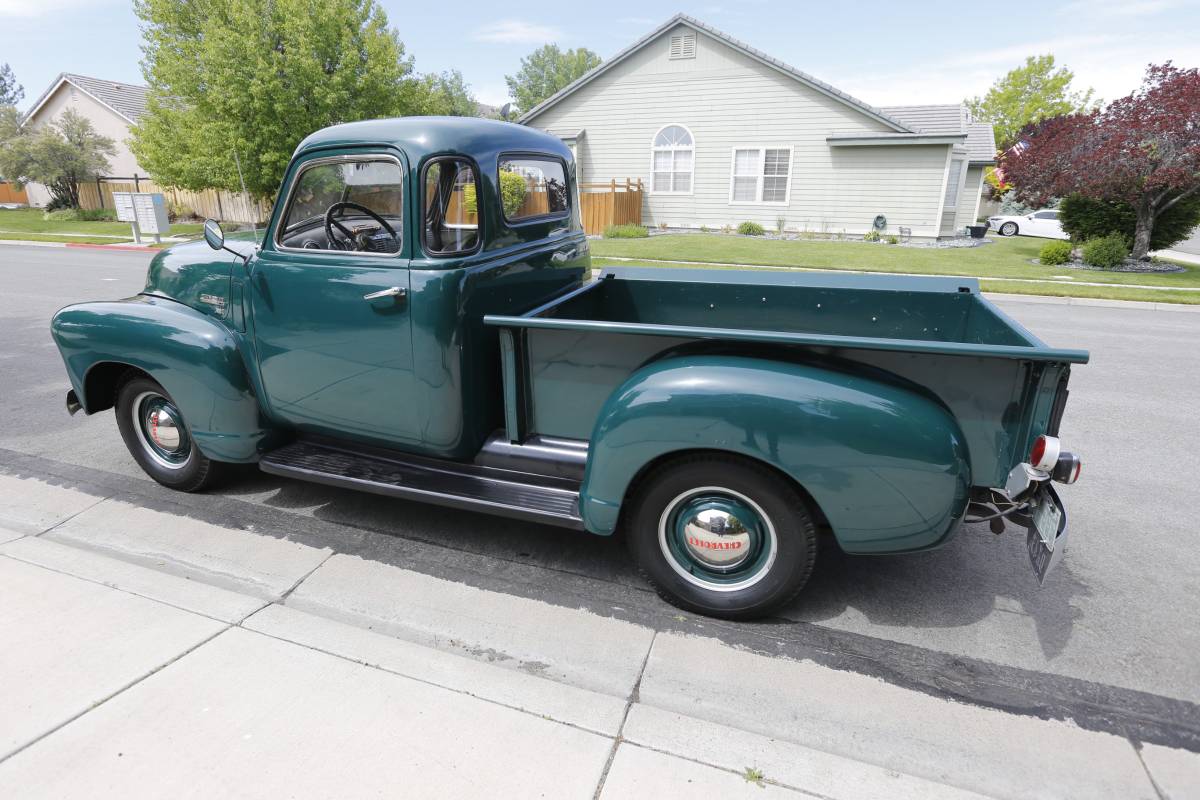 Chevrolet-3100-5-window-pickup-1950-green-4