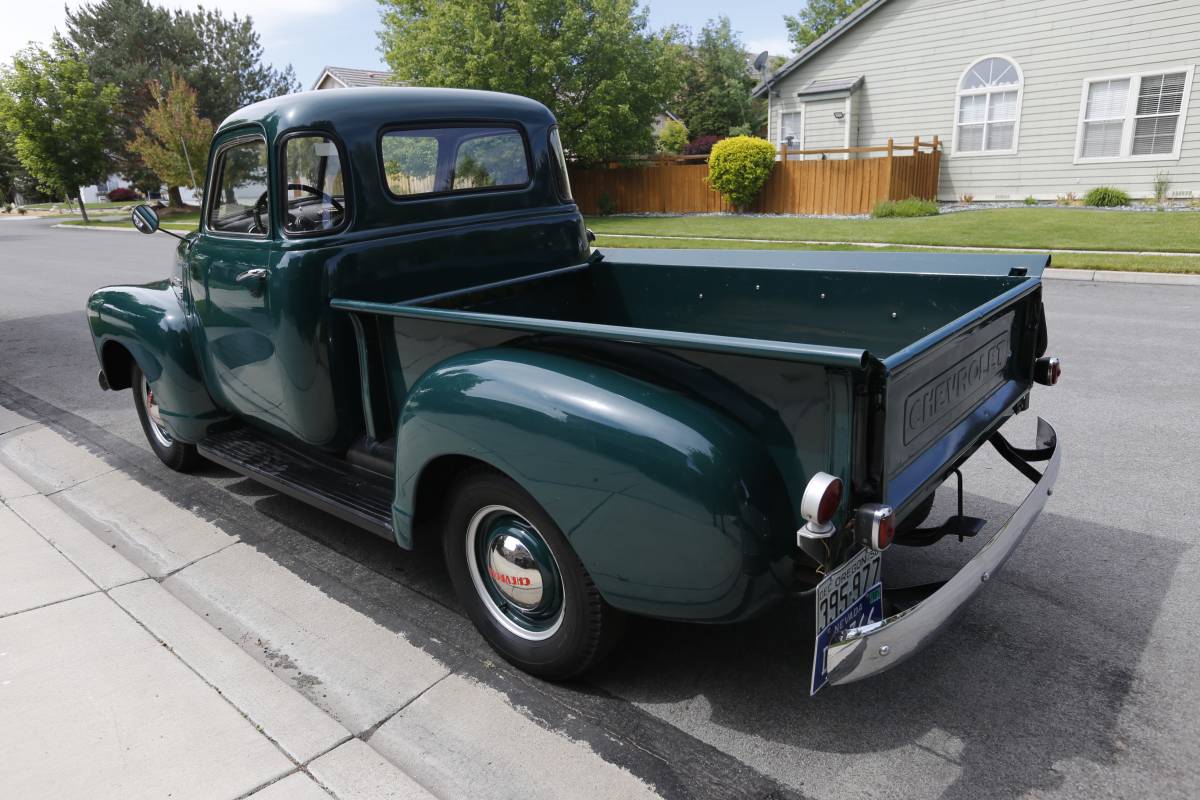 Chevrolet-3100-5-window-pickup-1950-green-5