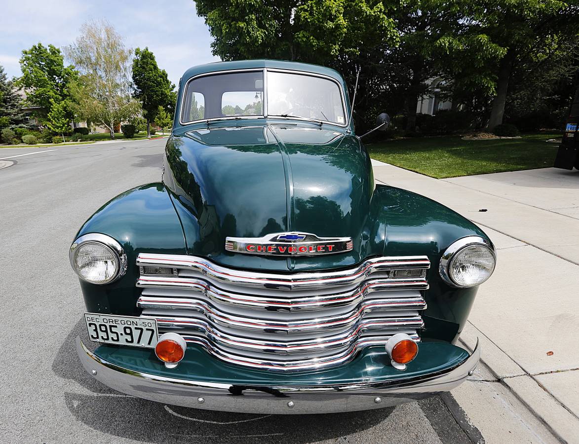 Chevrolet-3100-5-window-pickup-1950-green-9