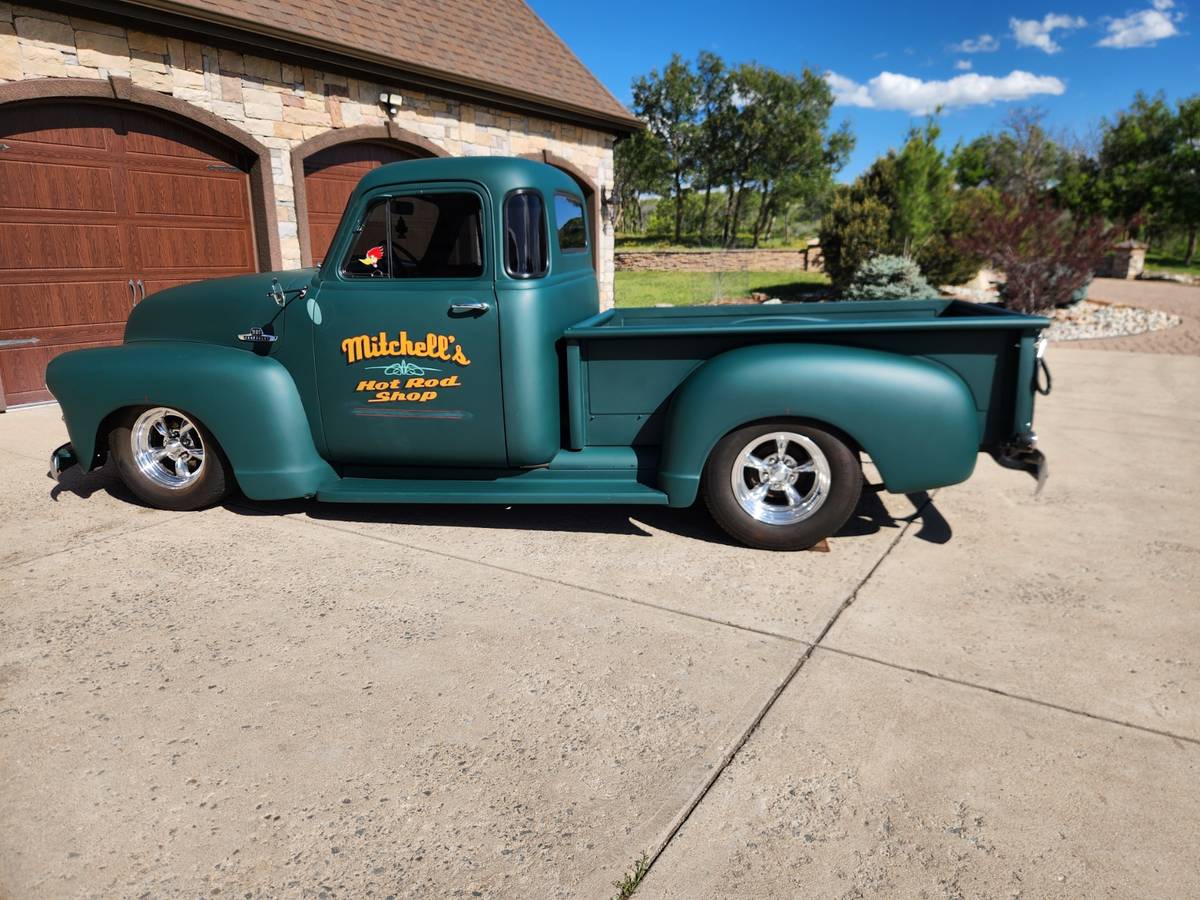 Chevrolet-3100-5-window-truck-1955-2