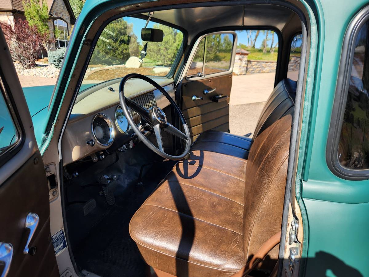 Chevrolet-3100-5-window-truck-1955-9