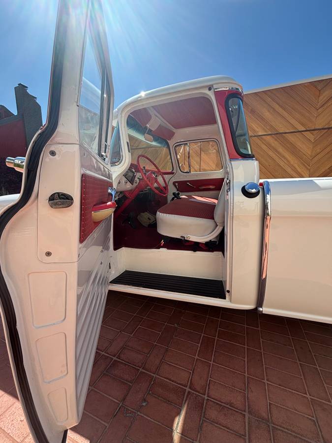 Chevrolet-3100-cameo-1955-1