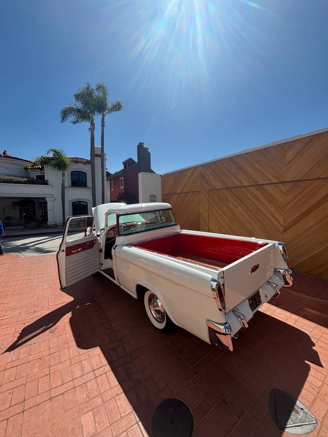 Chevrolet-3100-cameo-1955-14