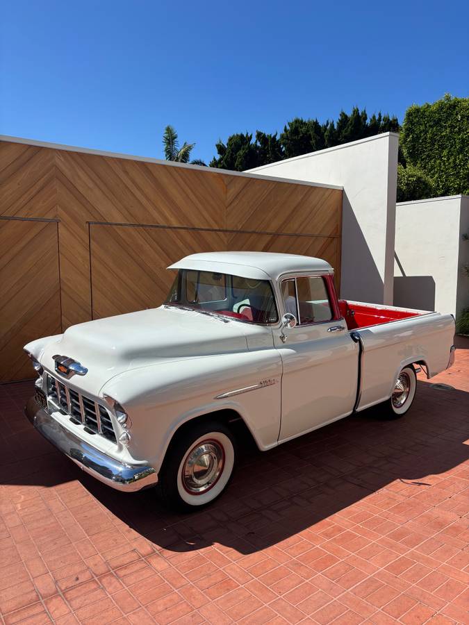 Chevrolet-3100-cameo-1955